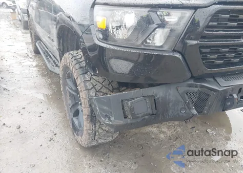 2022 Ram 1500 Big Horn 4X4 5'7 Box z USA, uszkodzony, nr VIN 1C6RRFFG0NN259335